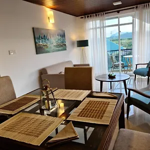 Infinity Luxury نوفارا إيلِيا
